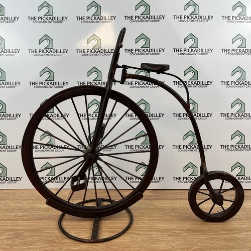 Vintage style metal penny - style,